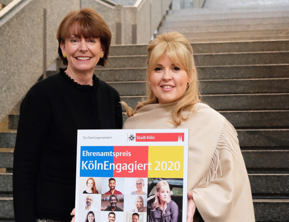Oberbürgermeisterin Henriette Reker und Ehrenamtspatin 2020 Maite Kelly