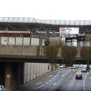 Einblick in die Verbindungsachse Blick auf die Brücke