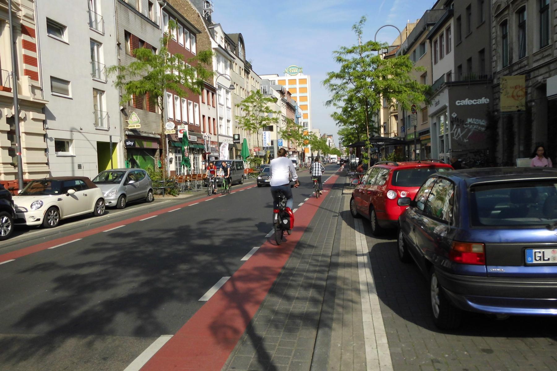 Radfahrer auf der Venloer Straße