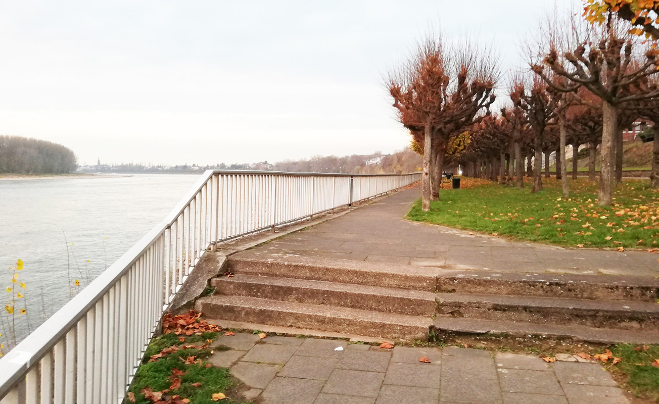 Treppenübergang am Boulevard