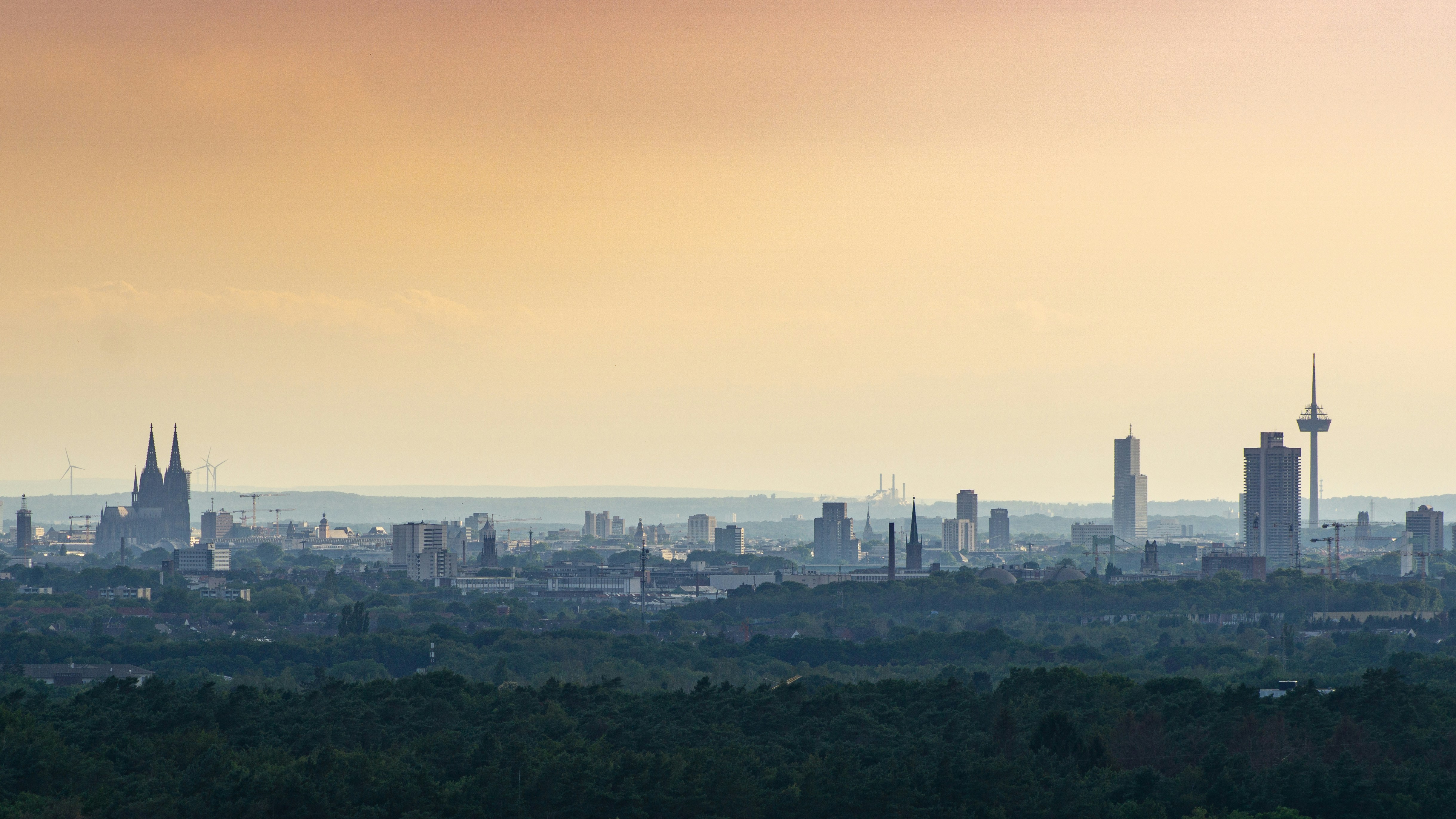 Blick auf Köln in der Ferne