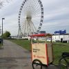 MeinungsMobil vor Riesenrad der Deutzer Kirmes