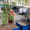 Menschen bei der Pflanzaktion